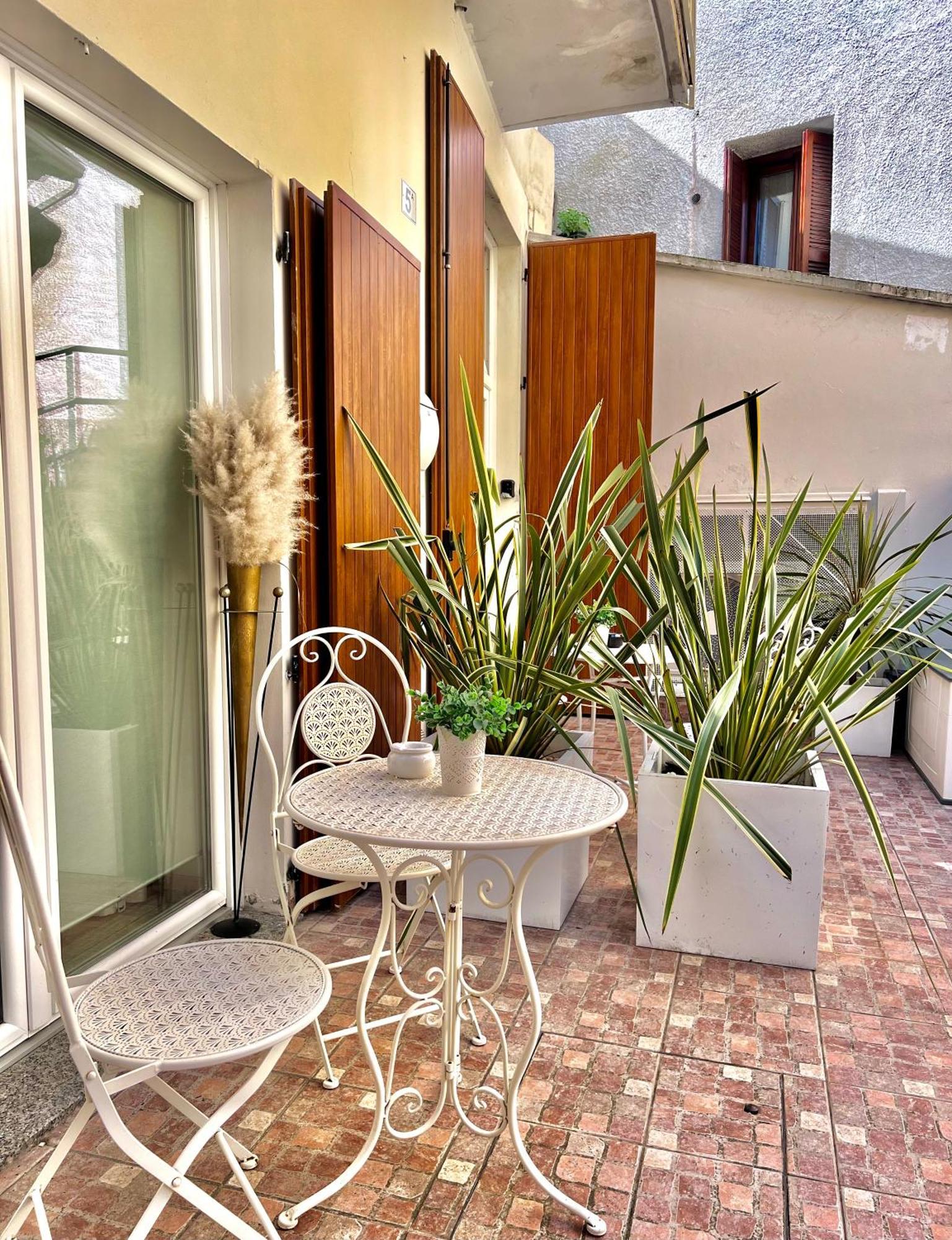 L'Arco Sul Lago • Gold Apartment Castro  Exterior foto